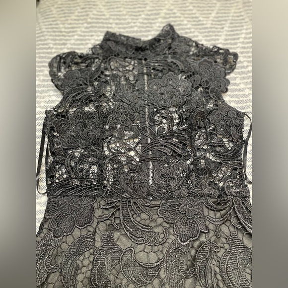 XENIA BOUTIQUE | Mini lace dress in black in Size 2 - Picture 10 of 10